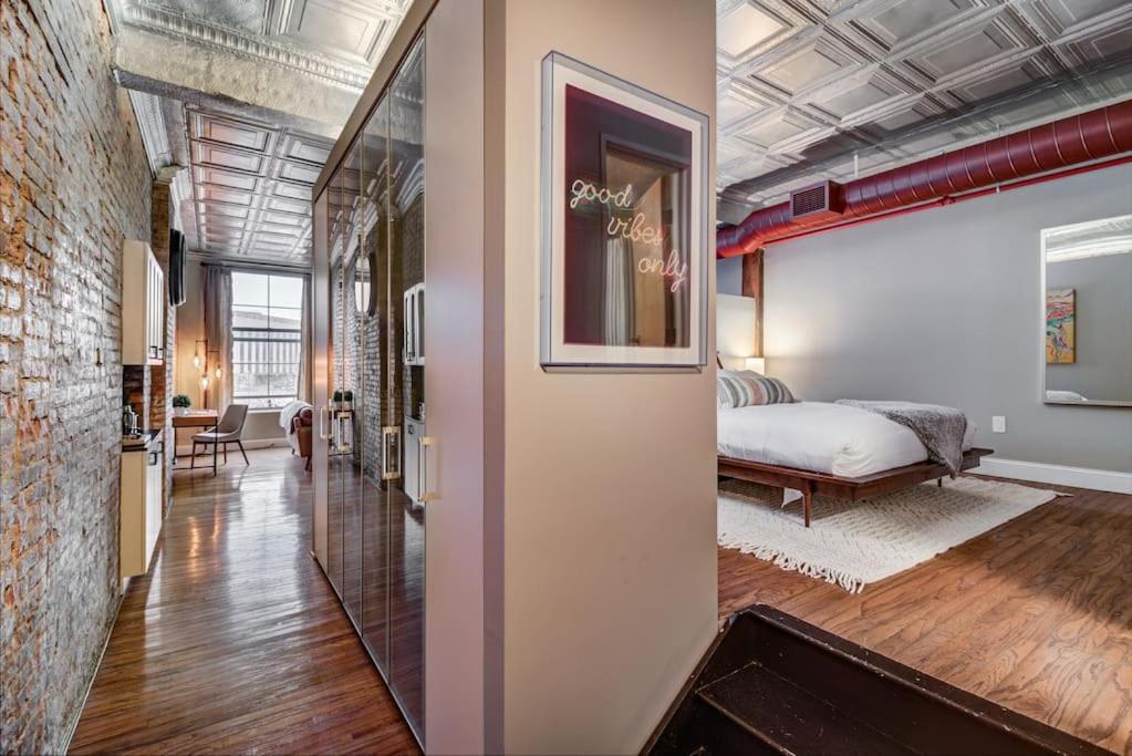 Good Vibes Loft - Dt Cle Walk To All The Stadiums Cleveland Bagian luar foto